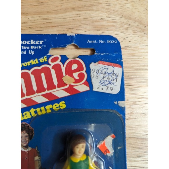 1982 The world of Annie miniatures movie figure sealed org packaging 9032 Annie - Picture 3 of 10